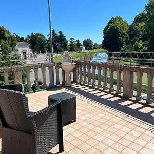 Ca Venexian Apartament Mira