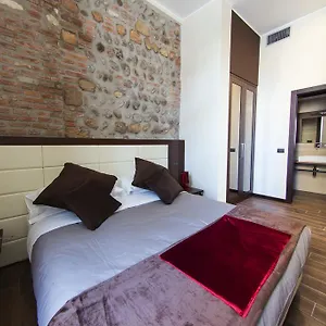 Arena Luxury 2* Verona