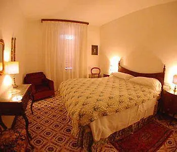 Villa Fiorita Boutique Hotel 陶尔米纳 4*,